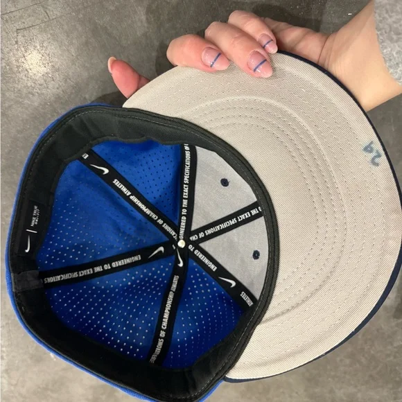 BYU Nike hat - Picture 4 of 6